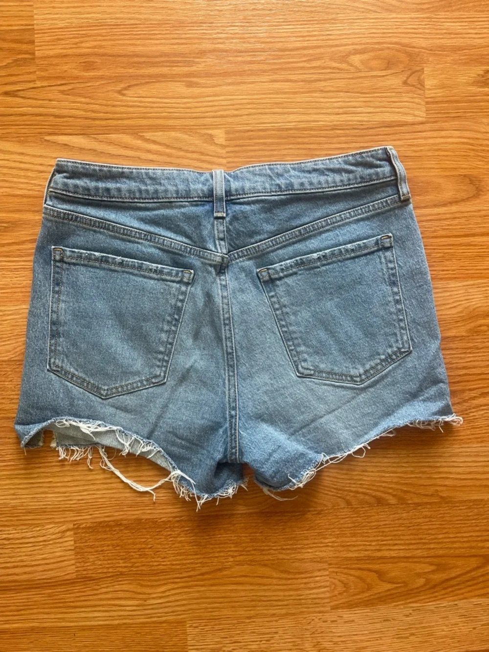 Old Navy OG Straight High Rise Jean Shorts - Picture 3 of 3
